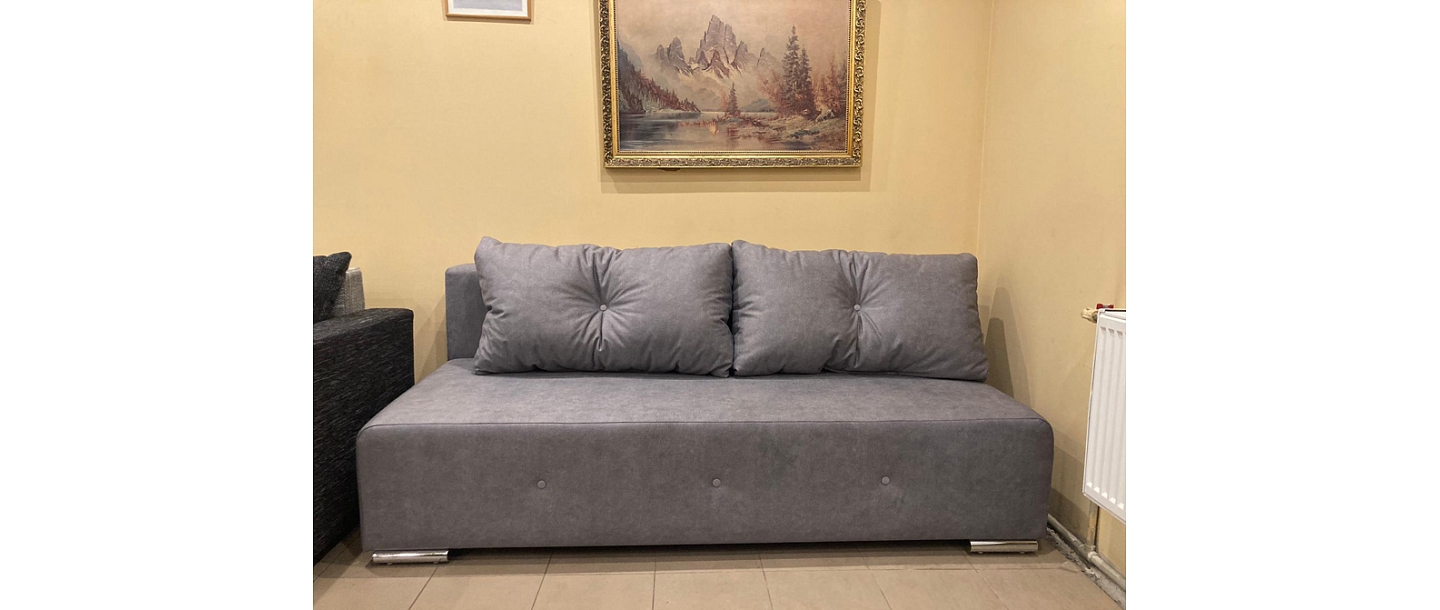 New, used, sale of restored sofas