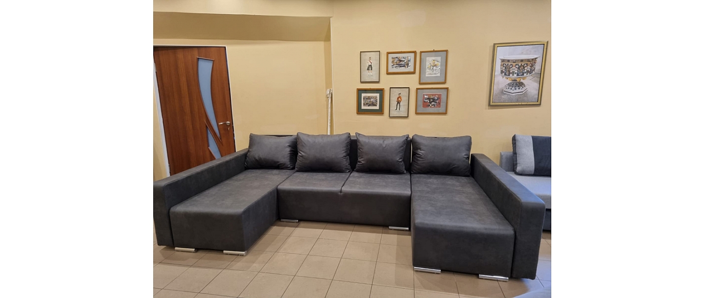 New, used, sale of restored sofas