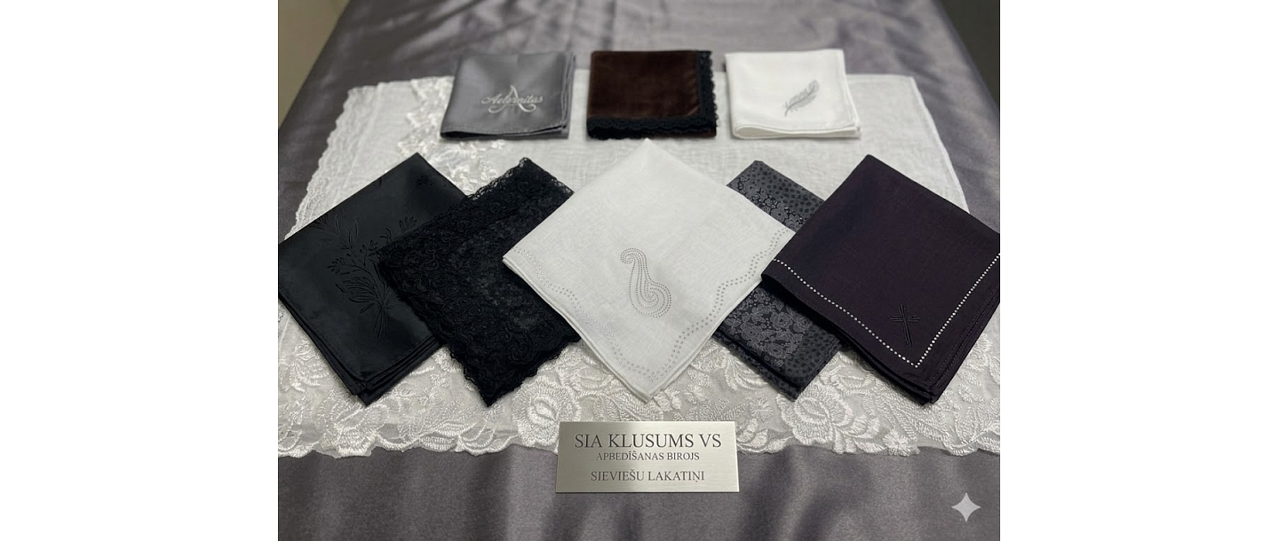 Silence VS – mourning scarves and ceremonial accessories