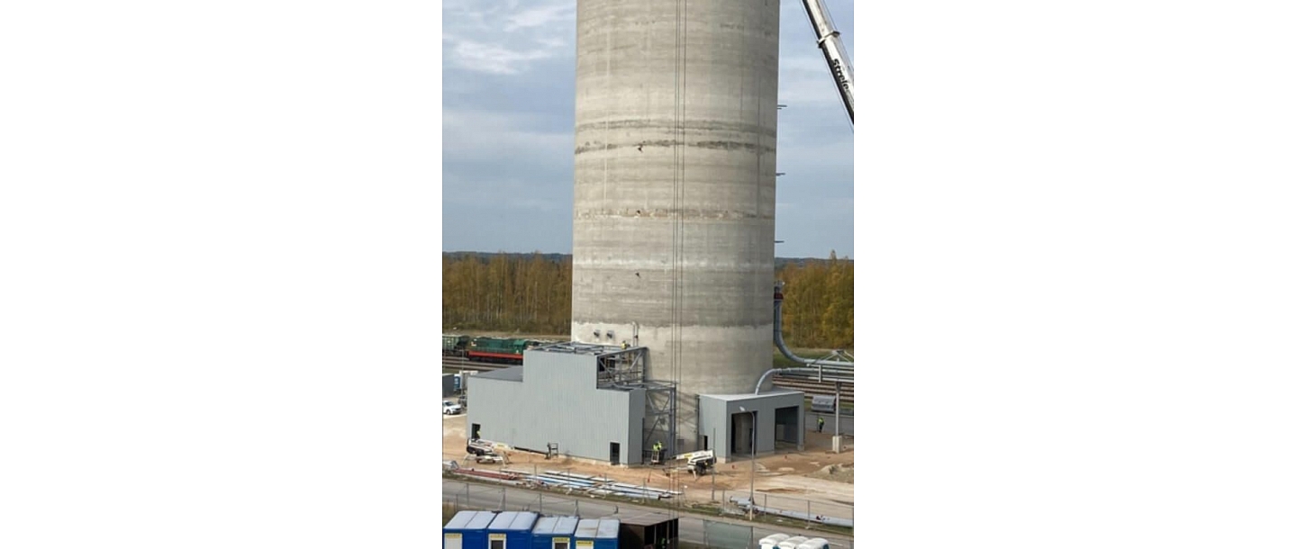 Five chamber silos