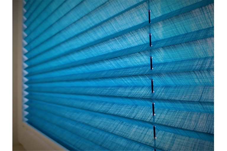 Plisse blinds