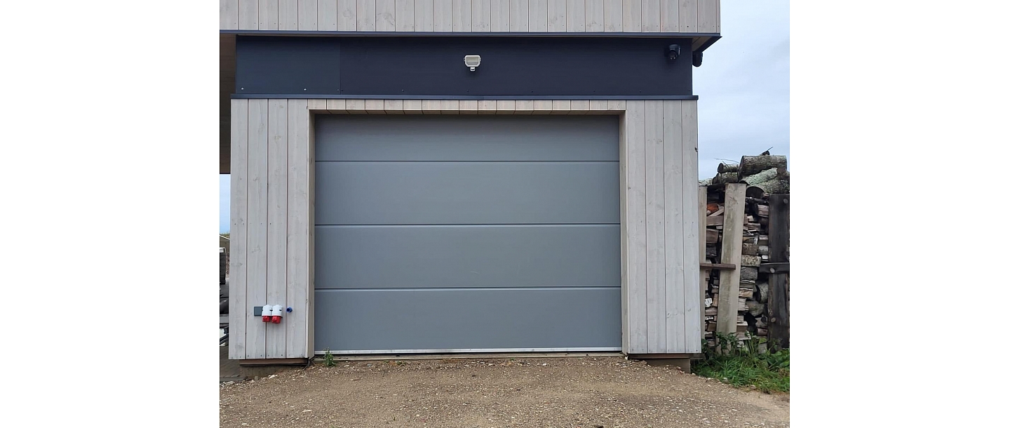 Private house lift gates