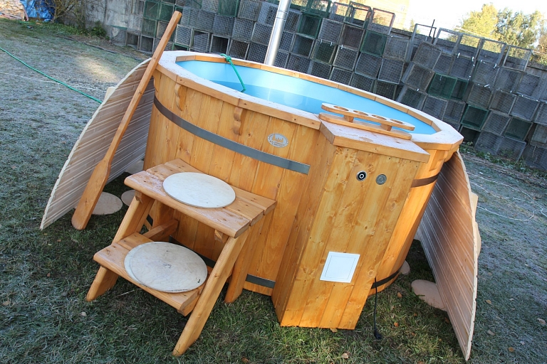 Wooden tub