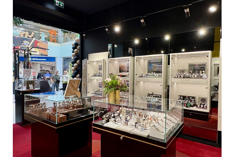 "Geneva" watch store on Mukusalas Street