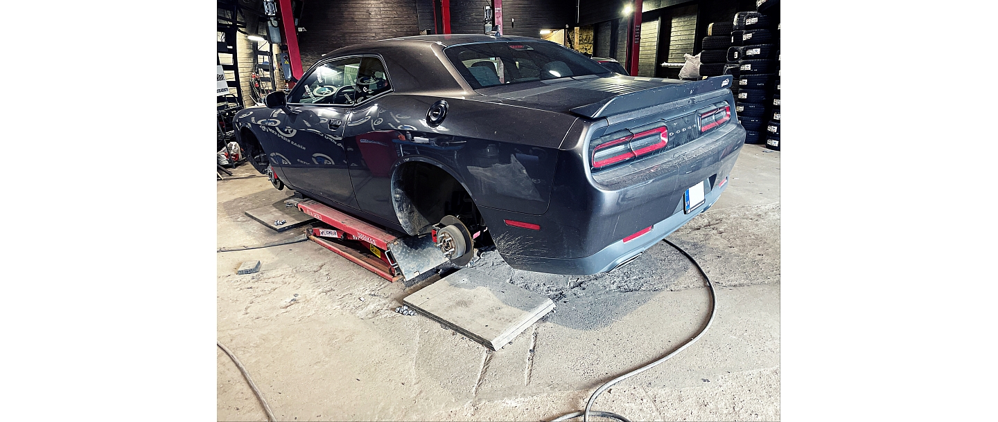 Tyre assembly, disc repair, tyre service.