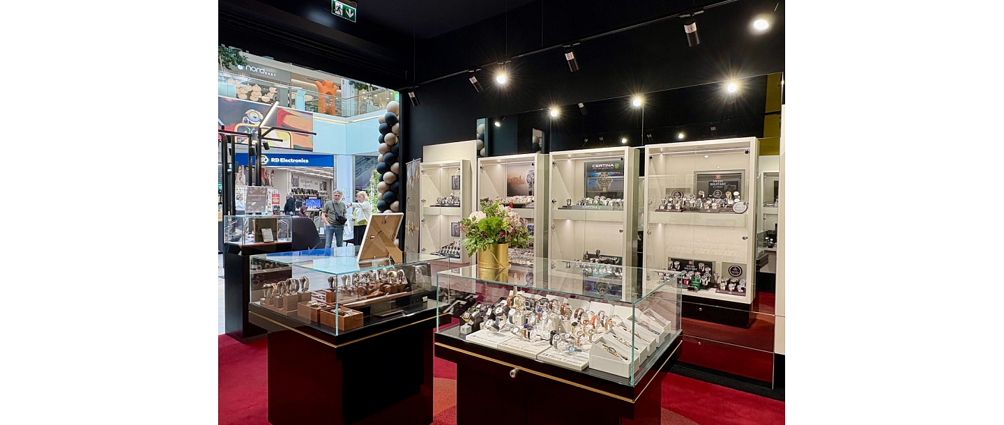"Geneva" watch store on Mukusalas Street