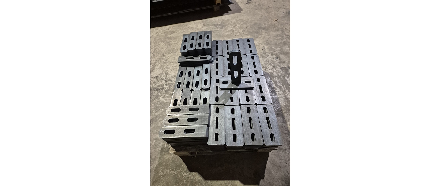 Fence fasteners