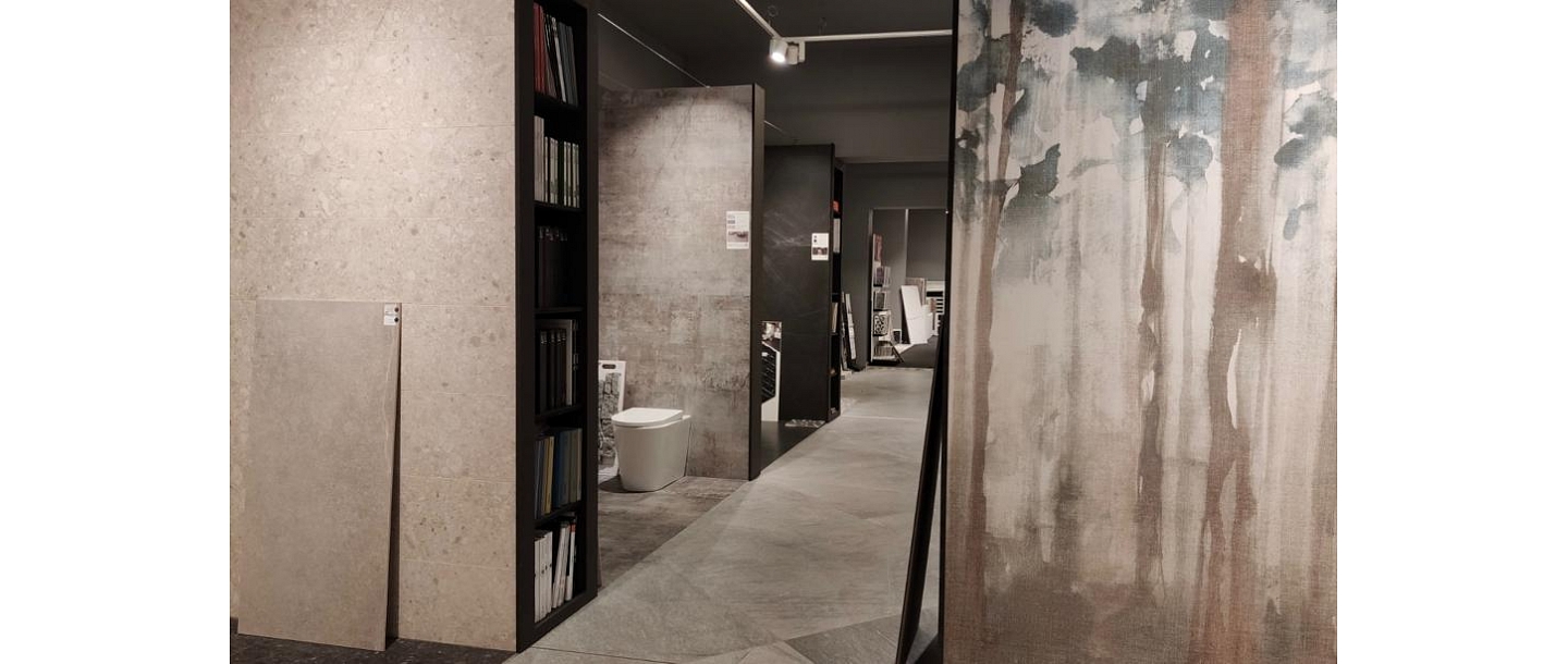 Salon exposition, Tile interiors