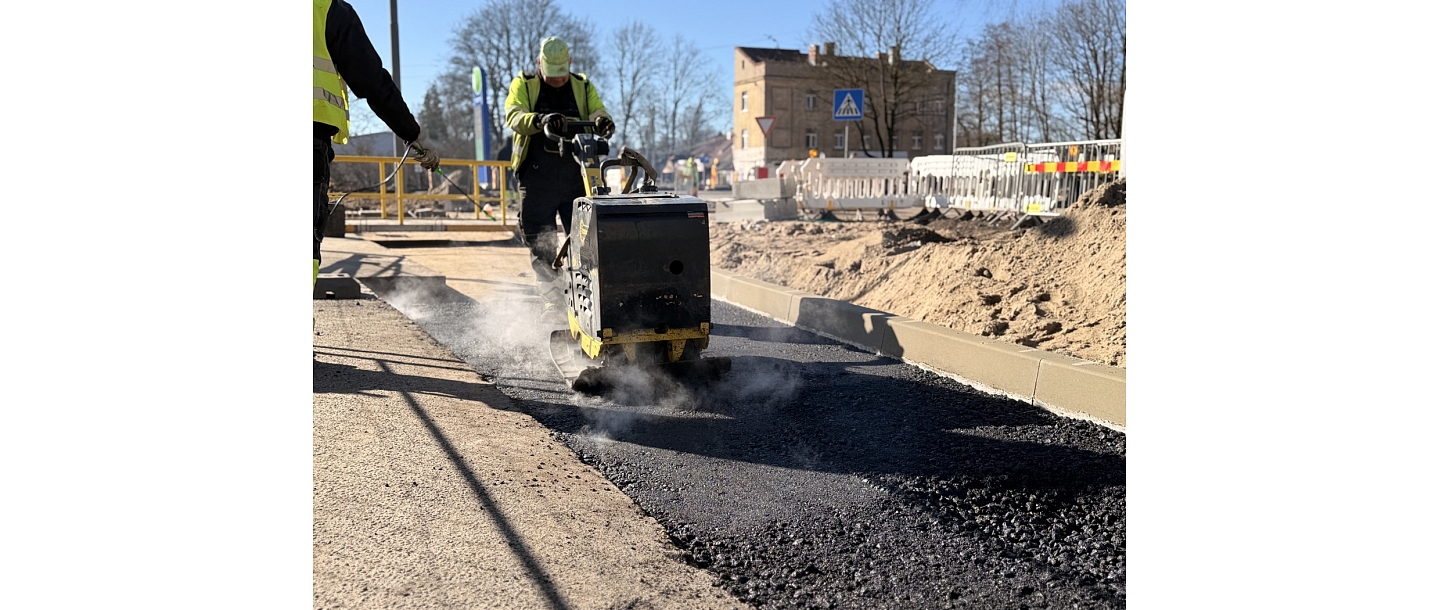 Resurfacing after construction of underground utilities( fracture repair)