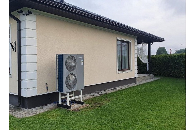 Heat pumps for both private houses, for both commercial buildings