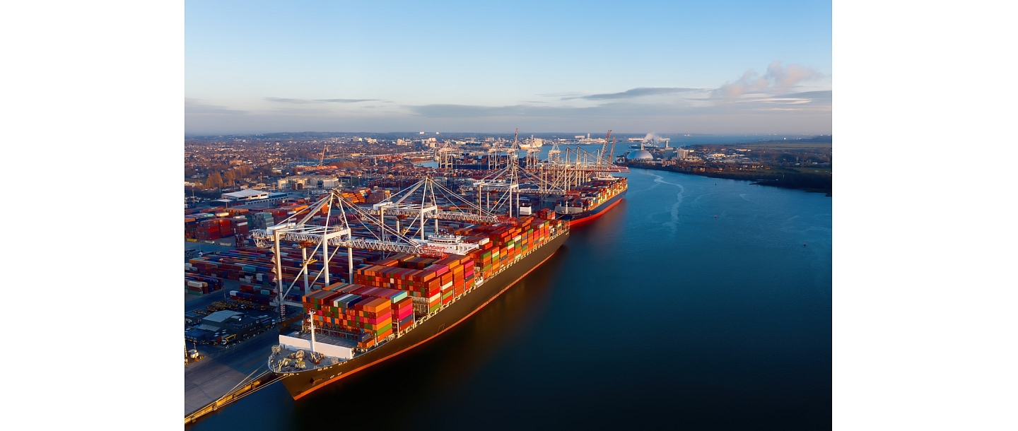 Sea transport and cargo delivery