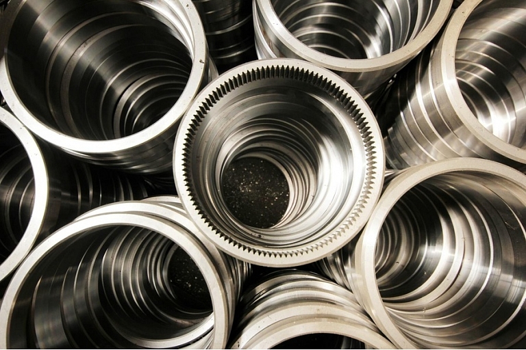 Metal cylinder production – high-precision parts for the industrial sector