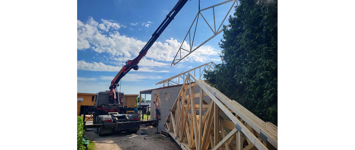 Wooden truss assembly process