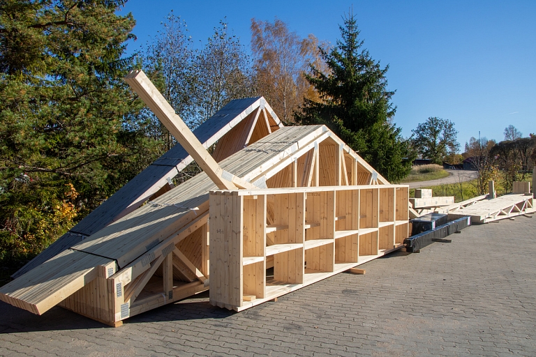 Wooden truss