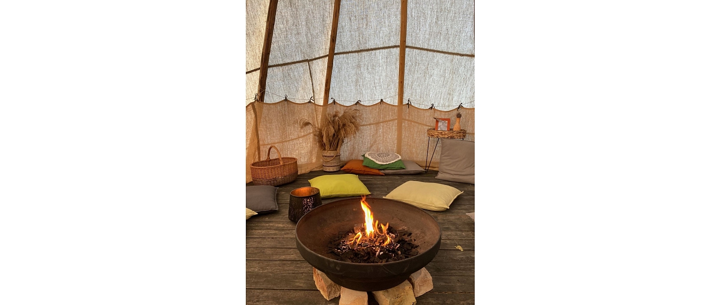 Tipi tent