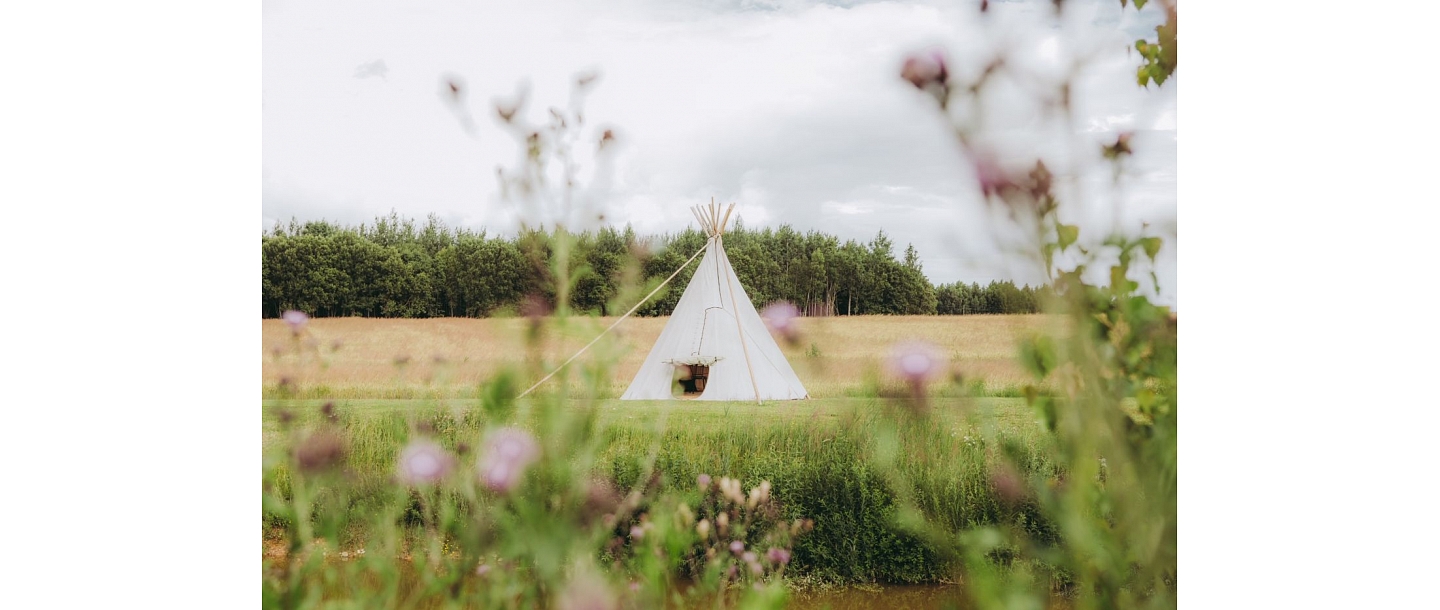 Tipi tent