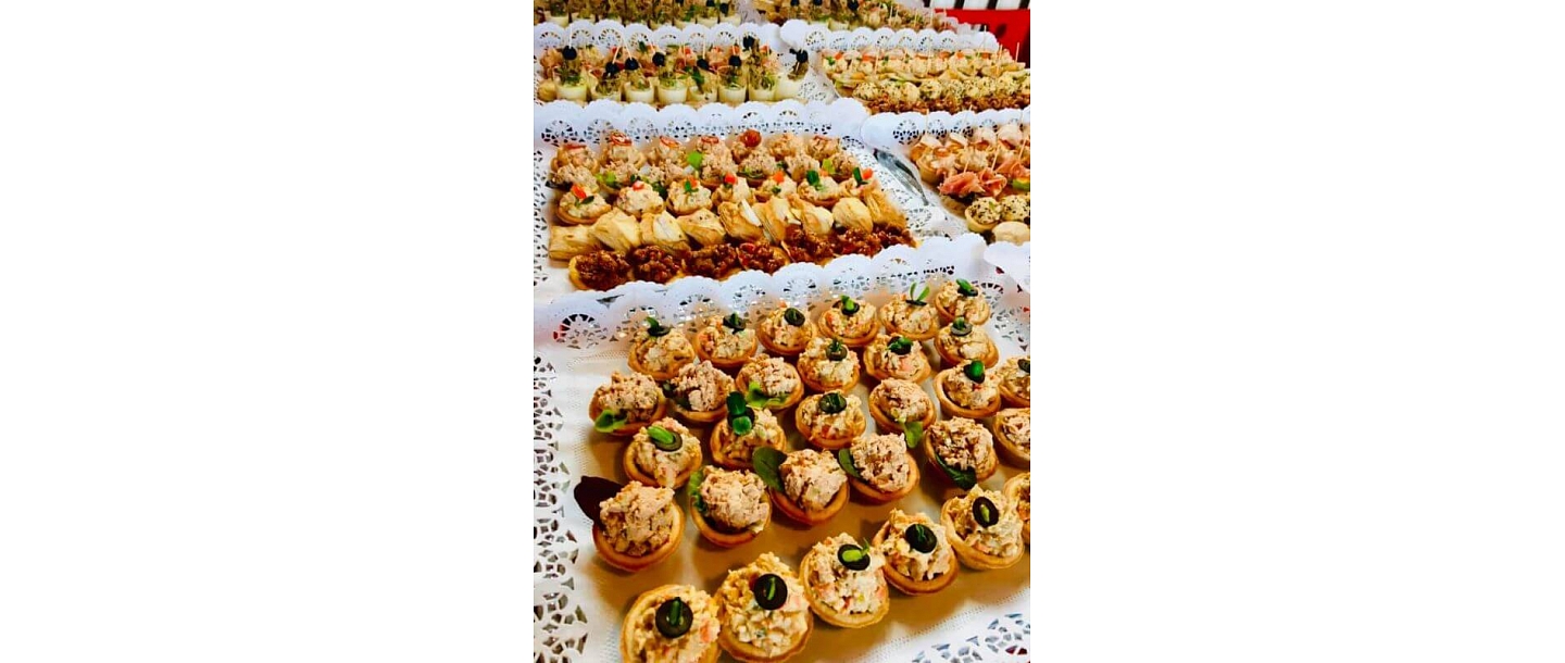 накрываем банкетные столы