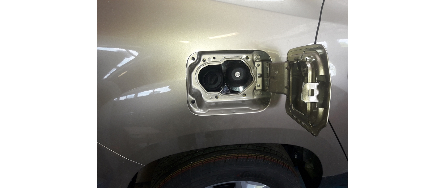 Filling under the cap with a bracket