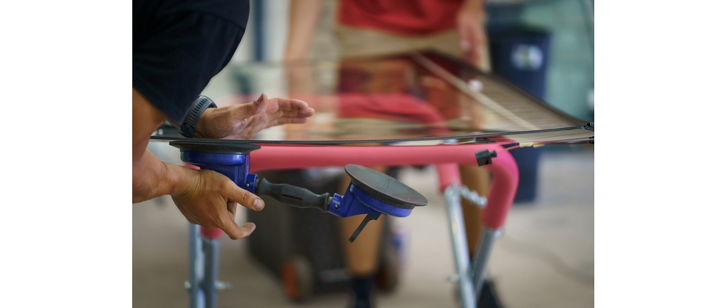 Замена ветрового стекла