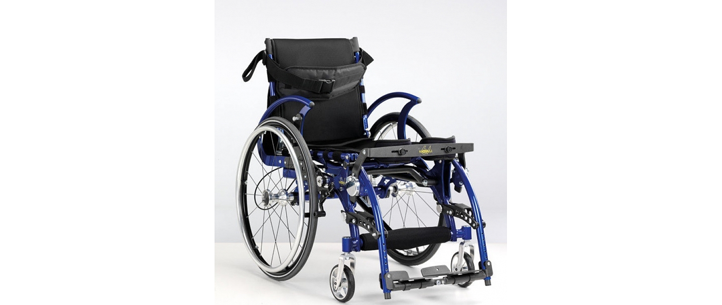 Вертикальная инвалидная коляска.