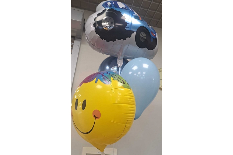 Balloon composition for a boy