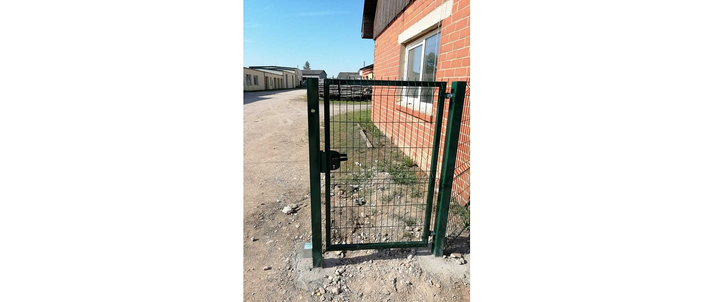 gate installation