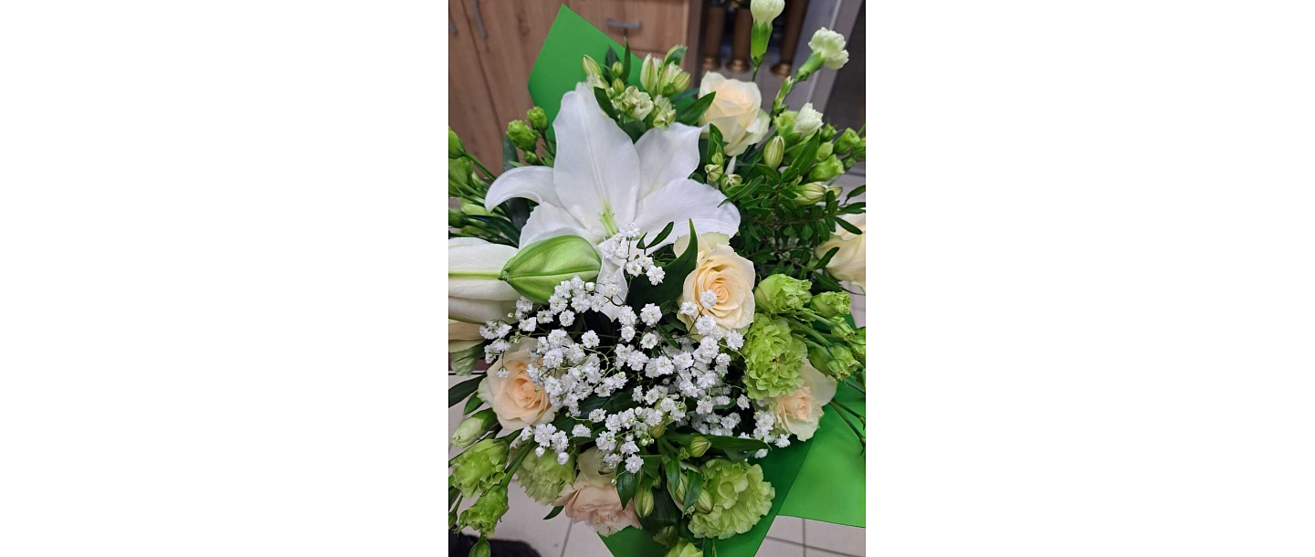 White and green flower bouquet with lilies