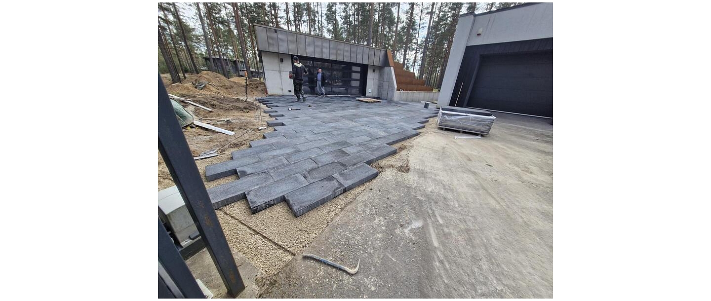 paving of the square