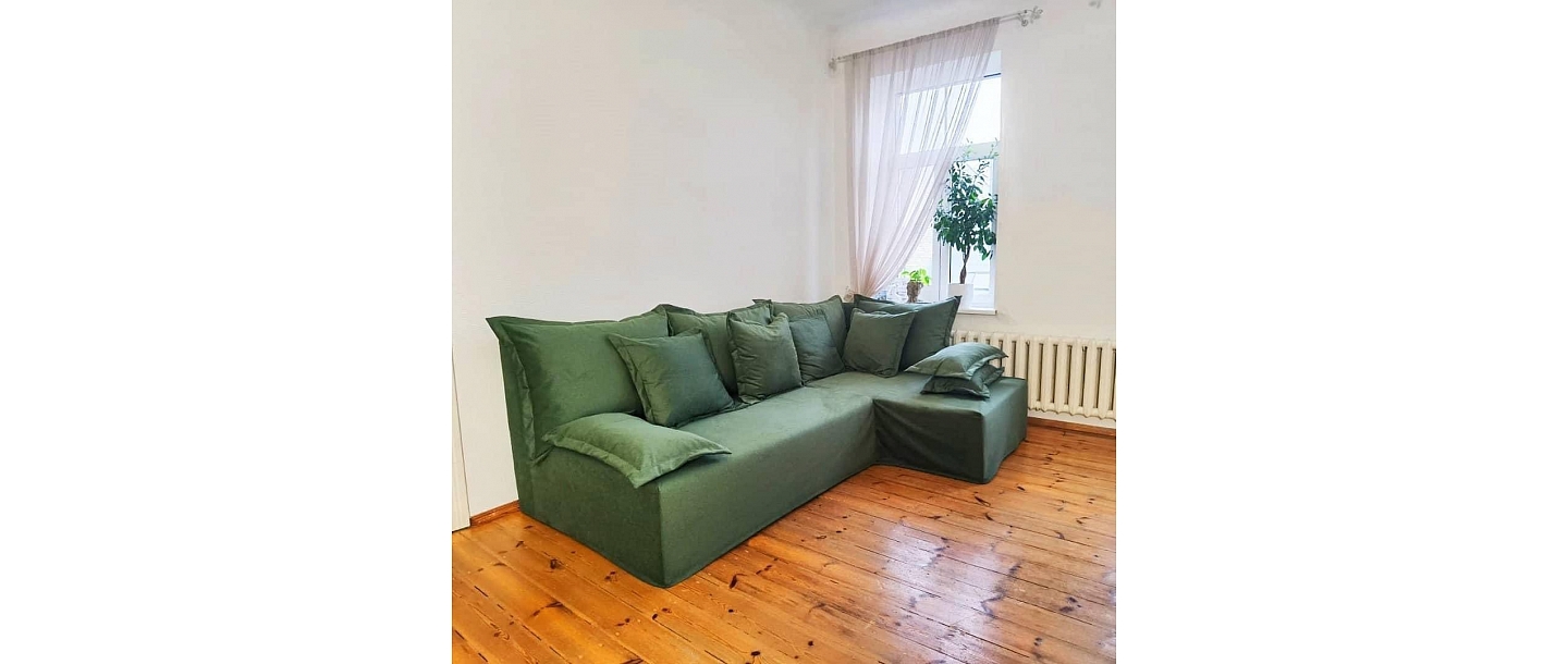 Pull-out corner sofas