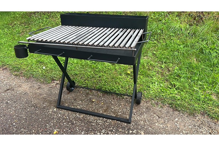 Grill on casters