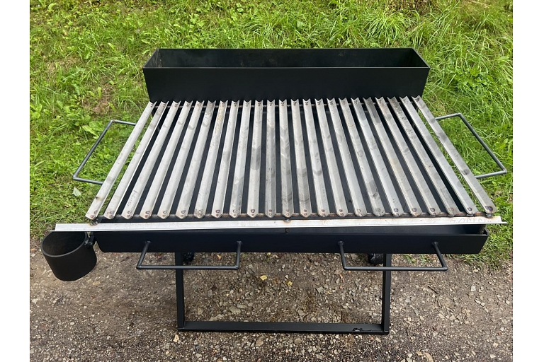 Grill on casters