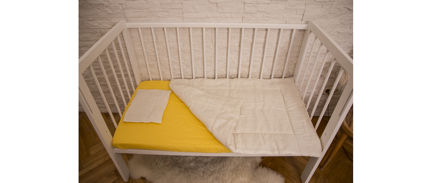 Linen bed linen for babies