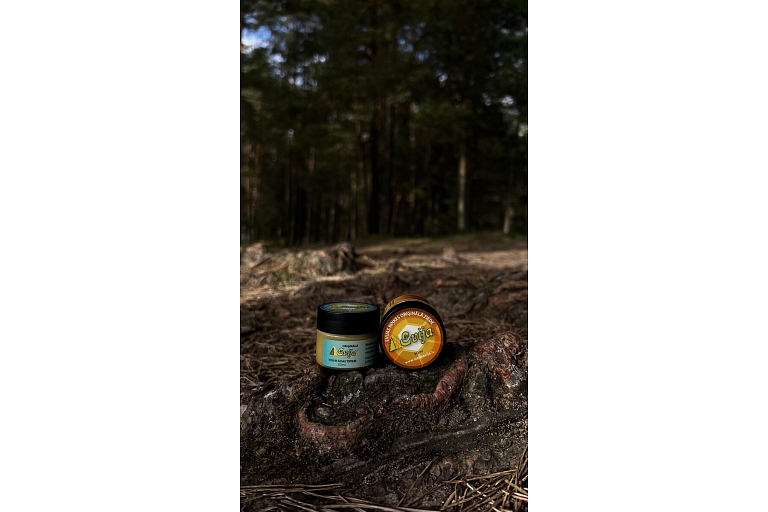 Ziede ar bišu produktiem