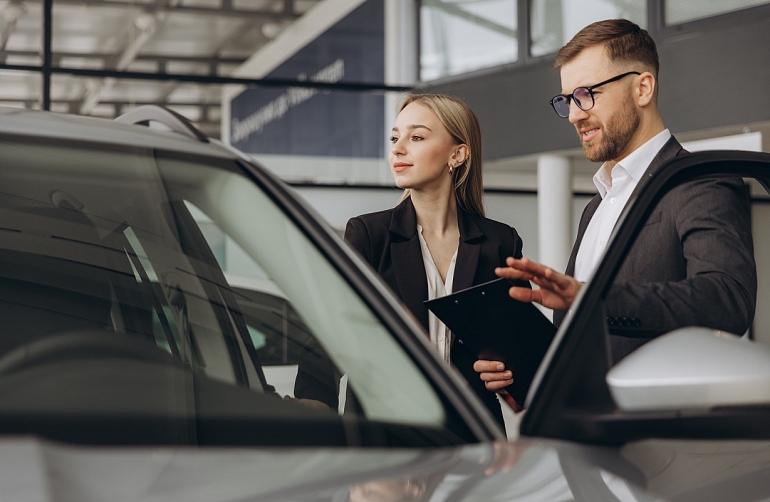 Foto: Auto vērtēšana; autors: https://www.shutterstock.com/g/Anatoliy+Cherkas